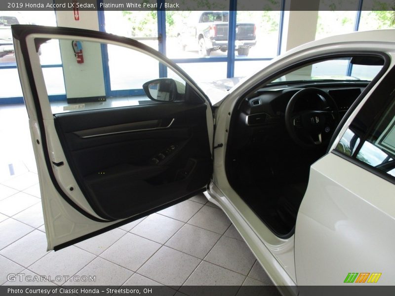 Platinum White Pearl / Black 2019 Honda Accord LX Sedan