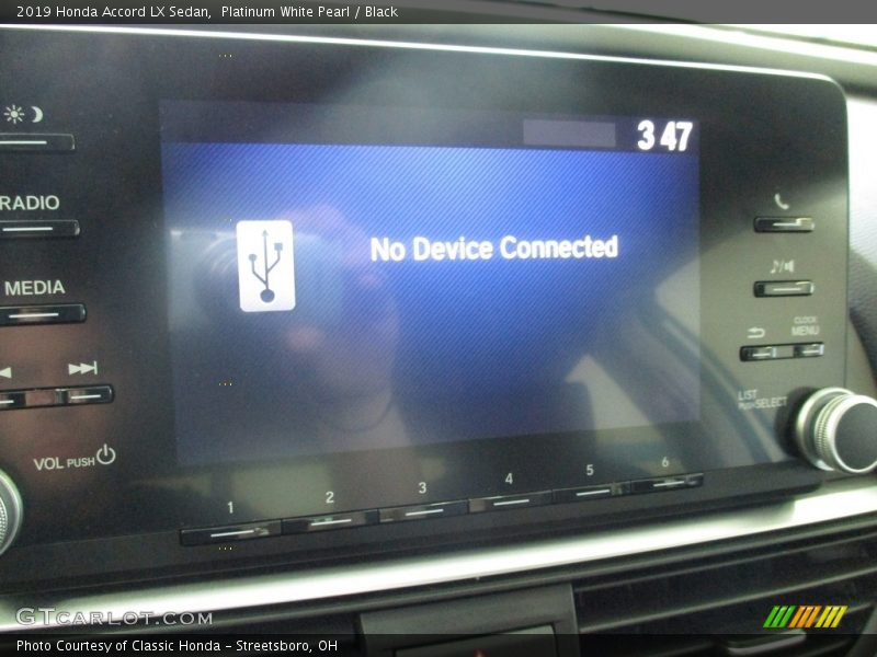 Platinum White Pearl / Black 2019 Honda Accord LX Sedan