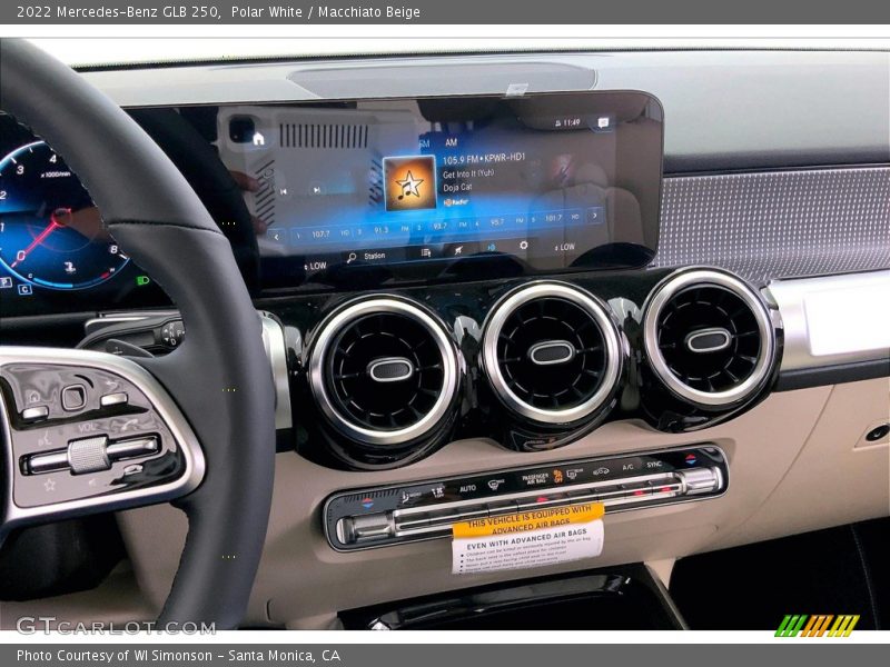 Polar White / Macchiato Beige 2022 Mercedes-Benz GLB 250