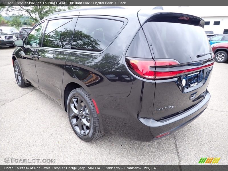 Brilliant Black Crystal Pearl / Black 2022 Chrysler Pacifica Touring L AWD