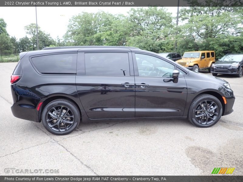 Brilliant Black Crystal Pearl / Black 2022 Chrysler Pacifica Touring L AWD