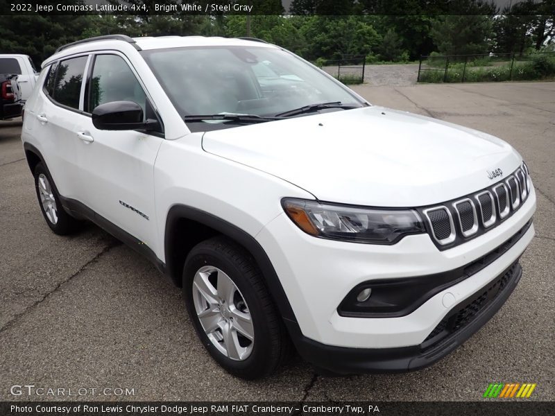 Bright White / Steel Gray 2022 Jeep Compass Latitude 4x4