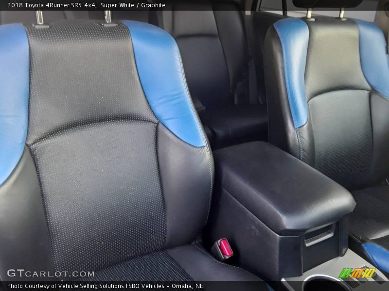 Super White / Graphite 2018 Toyota 4Runner SR5 4x4