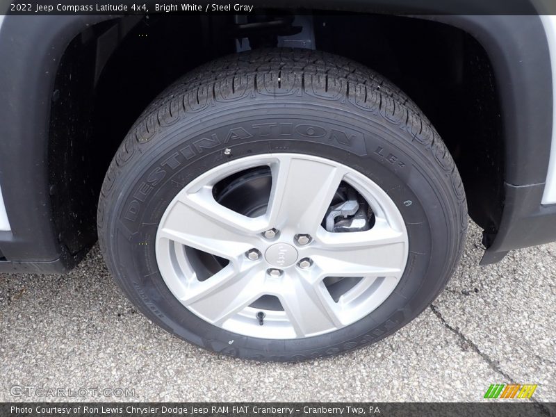 Bright White / Steel Gray 2022 Jeep Compass Latitude 4x4