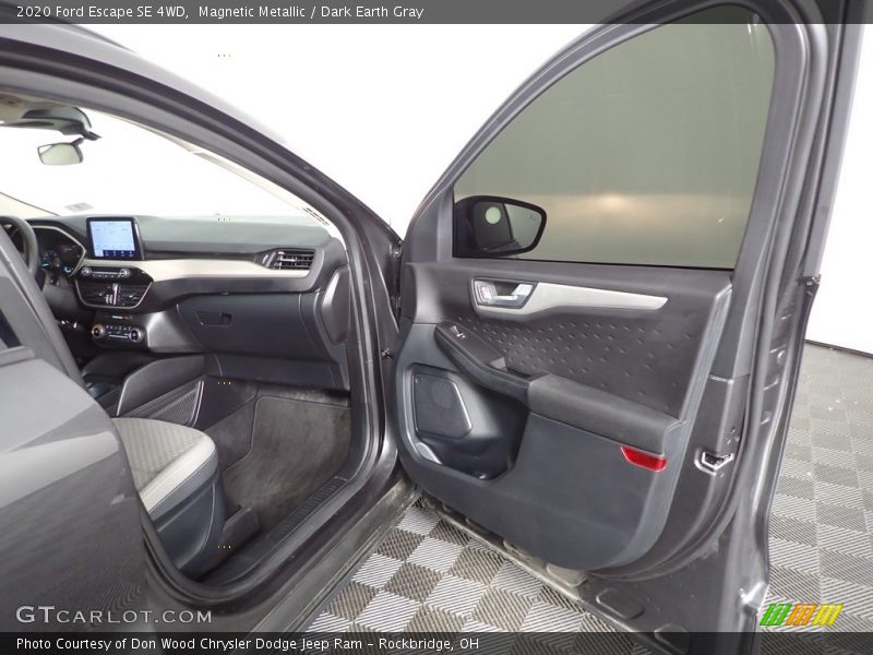 Magnetic Metallic / Dark Earth Gray 2020 Ford Escape SE 4WD