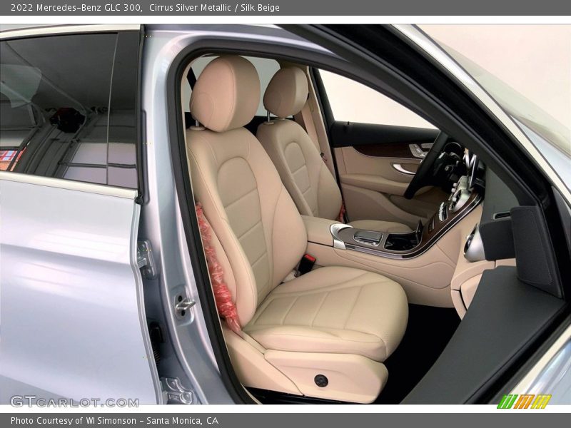  2022 GLC 300 Silk Beige Interior