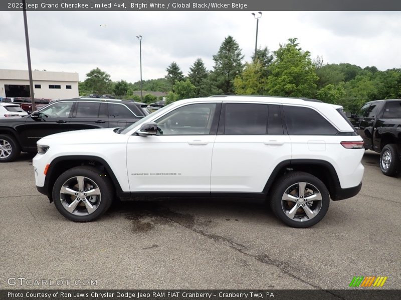 Bright White / Global Black/Wicker Beige 2022 Jeep Grand Cherokee Limited 4x4