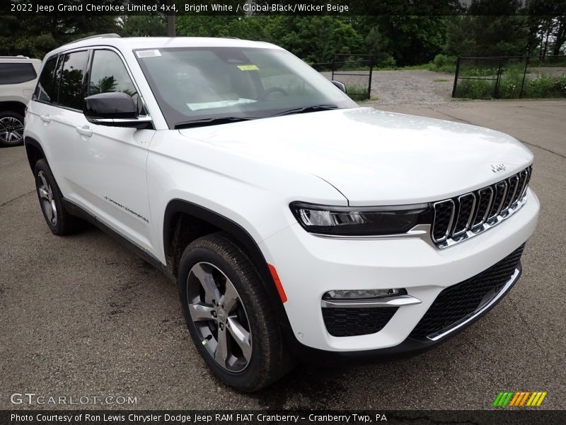 Bright White / Global Black/Wicker Beige 2022 Jeep Grand Cherokee Limited 4x4