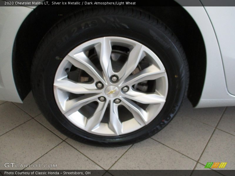 Silver Ice Metallic / Dark Atmosphere/Light Wheat 2020 Chevrolet Malibu LT