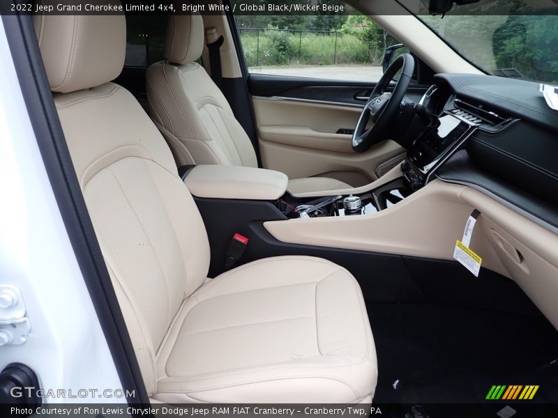 Bright White / Global Black/Wicker Beige 2022 Jeep Grand Cherokee Limited 4x4