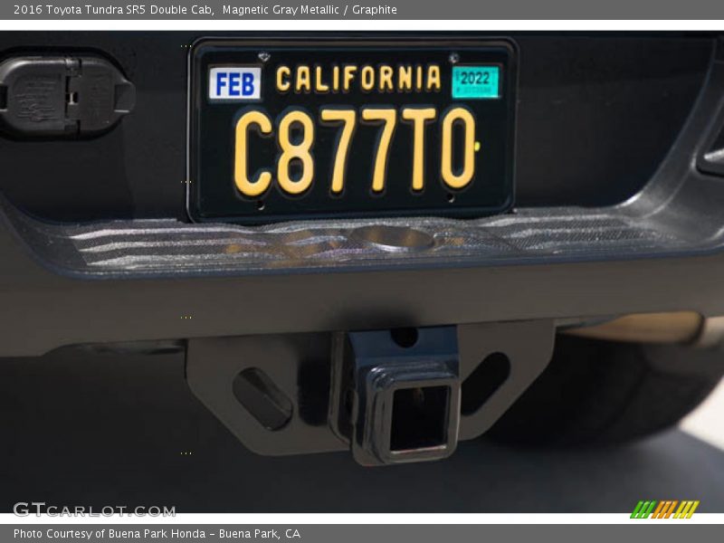 Magnetic Gray Metallic / Graphite 2016 Toyota Tundra SR5 Double Cab