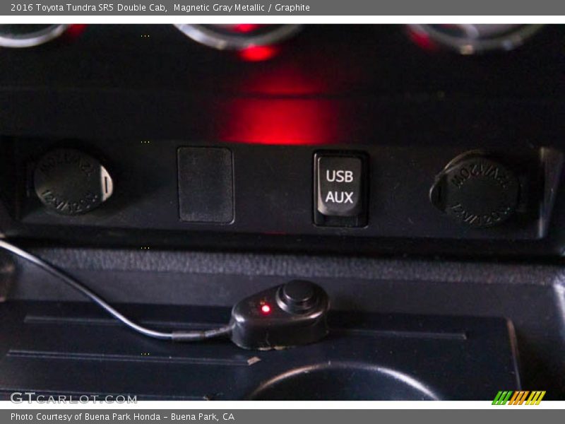 Magnetic Gray Metallic / Graphite 2016 Toyota Tundra SR5 Double Cab