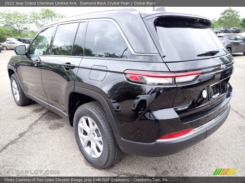 Diamond Black Crystal Pearl / Global Black 2022 Jeep Grand Cherokee Limited 4x4