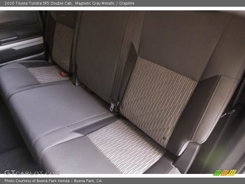 Magnetic Gray Metallic / Graphite 2016 Toyota Tundra SR5 Double Cab