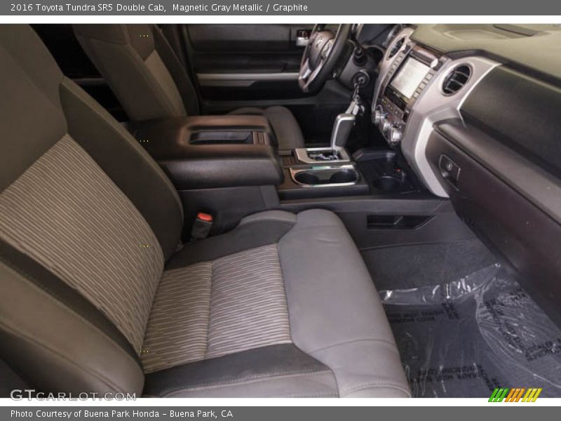 Magnetic Gray Metallic / Graphite 2016 Toyota Tundra SR5 Double Cab