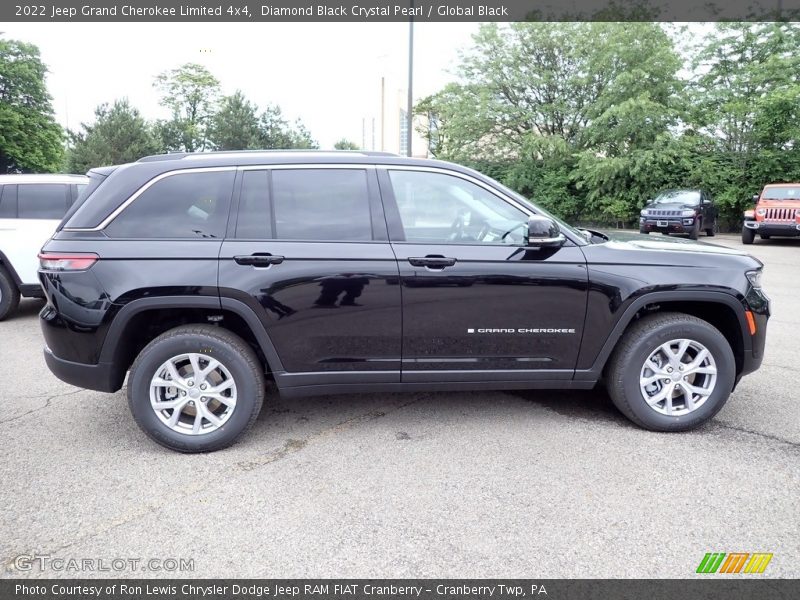 Diamond Black Crystal Pearl / Global Black 2022 Jeep Grand Cherokee Limited 4x4