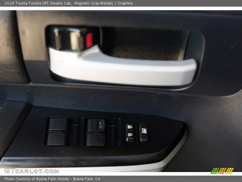 Magnetic Gray Metallic / Graphite 2016 Toyota Tundra SR5 Double Cab