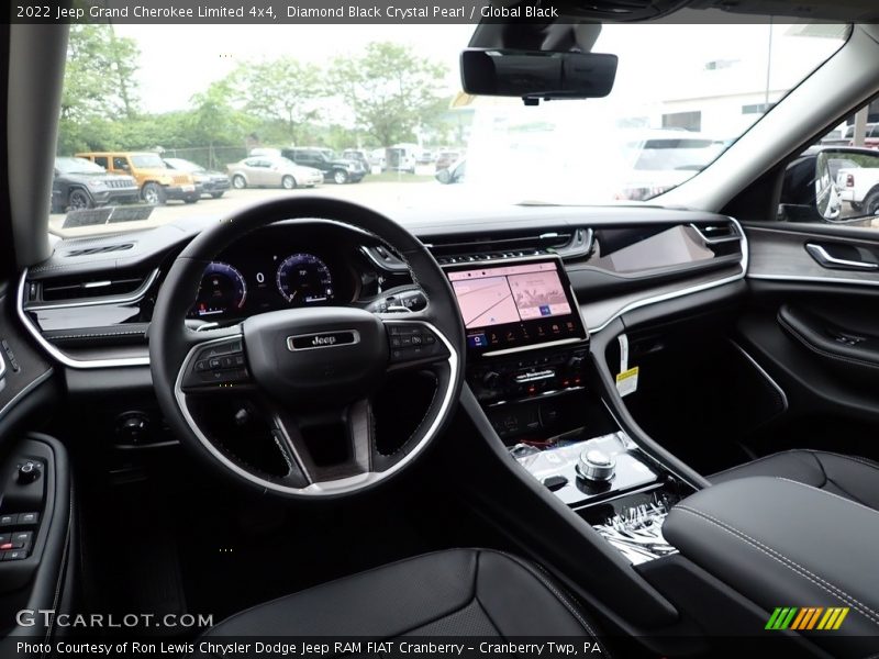 Diamond Black Crystal Pearl / Global Black 2022 Jeep Grand Cherokee Limited 4x4