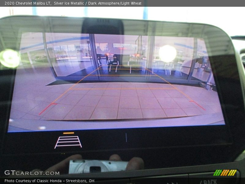 Silver Ice Metallic / Dark Atmosphere/Light Wheat 2020 Chevrolet Malibu LT