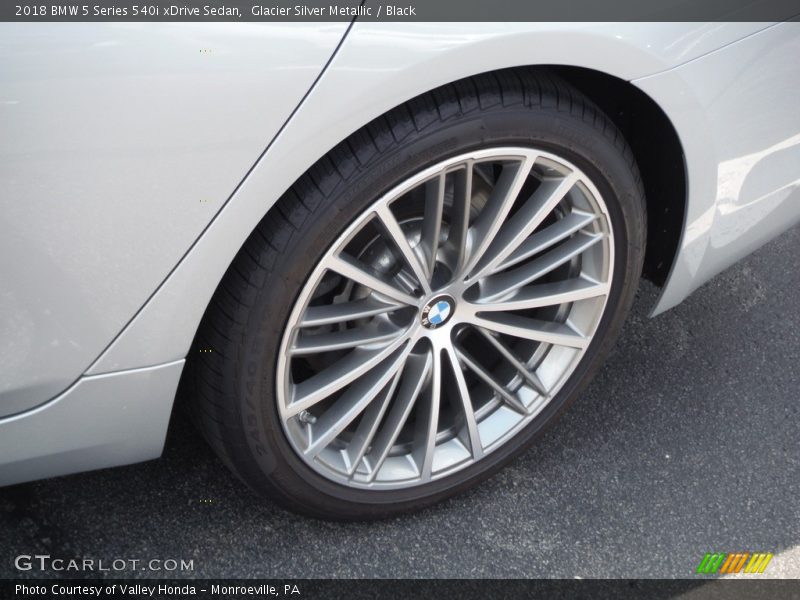 Glacier Silver Metallic / Black 2018 BMW 5 Series 540i xDrive Sedan