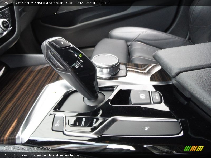 Glacier Silver Metallic / Black 2018 BMW 5 Series 540i xDrive Sedan