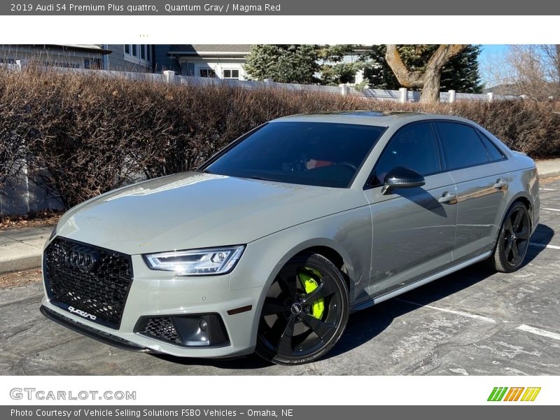 Front 3/4 View of 2019 S4 Premium Plus quattro