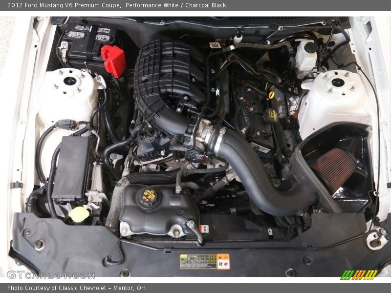 Performance White / Charcoal Black 2012 Ford Mustang V6 Premium Coupe