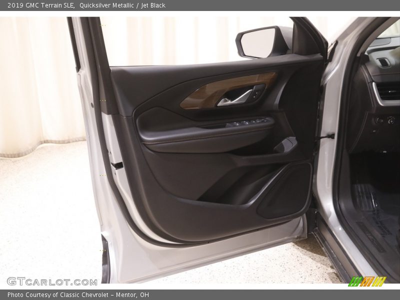 Quicksilver Metallic / Jet Black 2019 GMC Terrain SLE