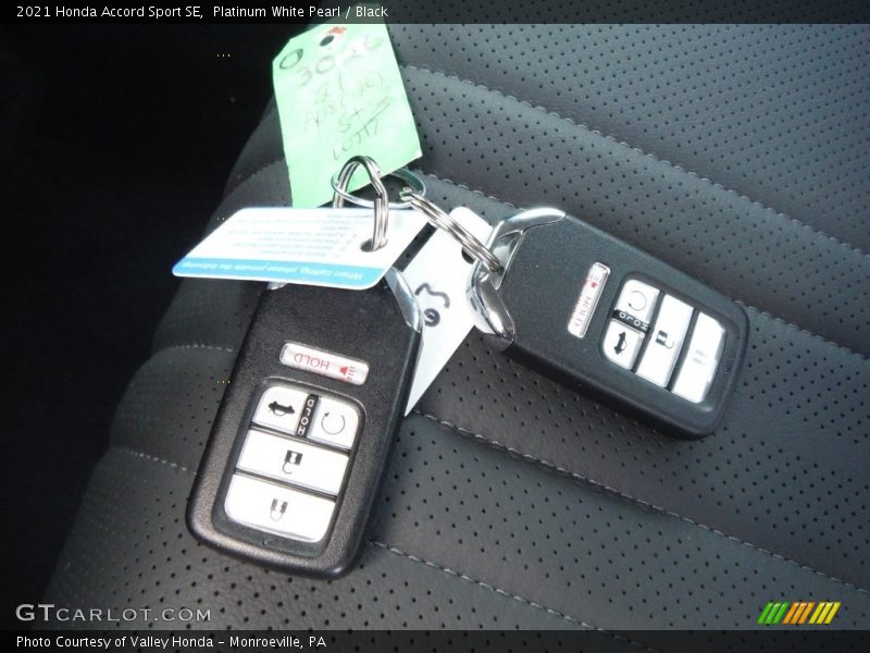 Platinum White Pearl / Black 2021 Honda Accord Sport SE