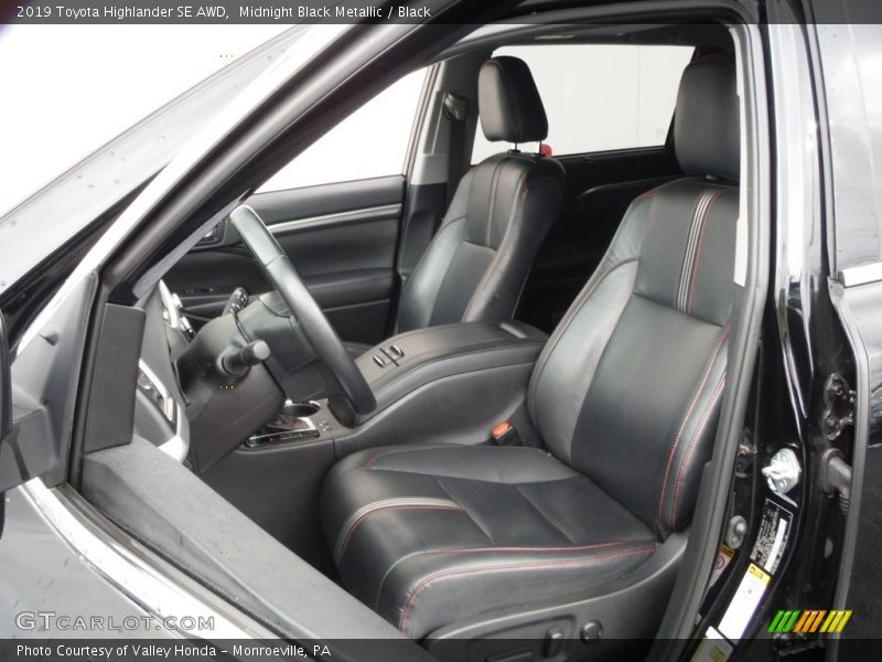 Midnight Black Metallic / Black 2019 Toyota Highlander SE AWD
