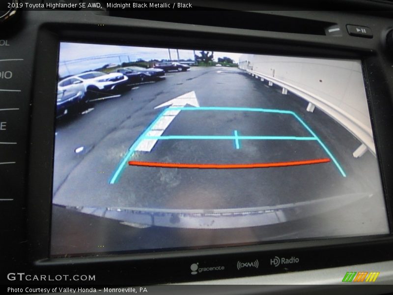 Midnight Black Metallic / Black 2019 Toyota Highlander SE AWD
