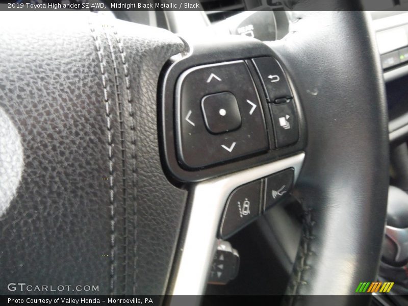 Midnight Black Metallic / Black 2019 Toyota Highlander SE AWD