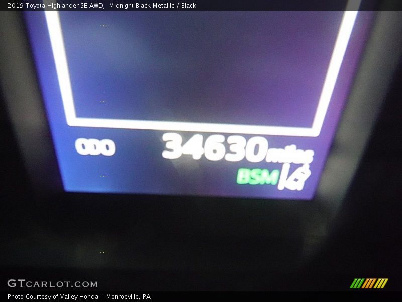 Midnight Black Metallic / Black 2019 Toyota Highlander SE AWD