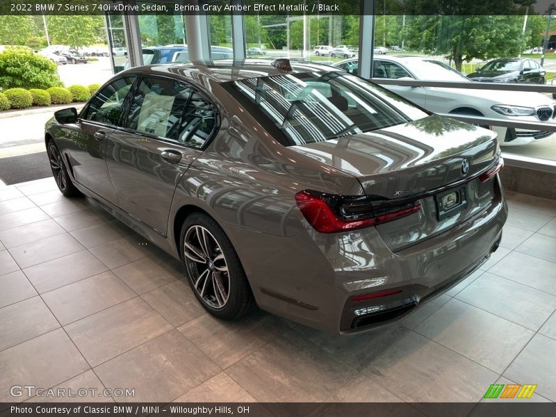 Berina Gray Amber Effect Metallic / Black 2022 BMW 7 Series 740i xDrive Sedan