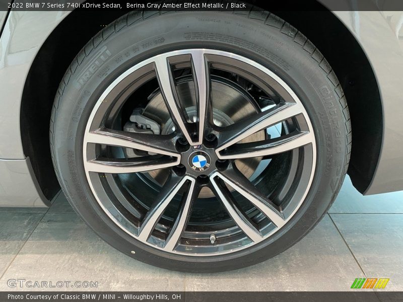 Berina Gray Amber Effect Metallic / Black 2022 BMW 7 Series 740i xDrive Sedan