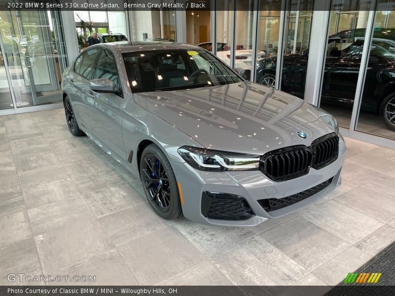 Bernina Gray Metallic / Black 2022 BMW 5 Series 530i xDrive Sedan