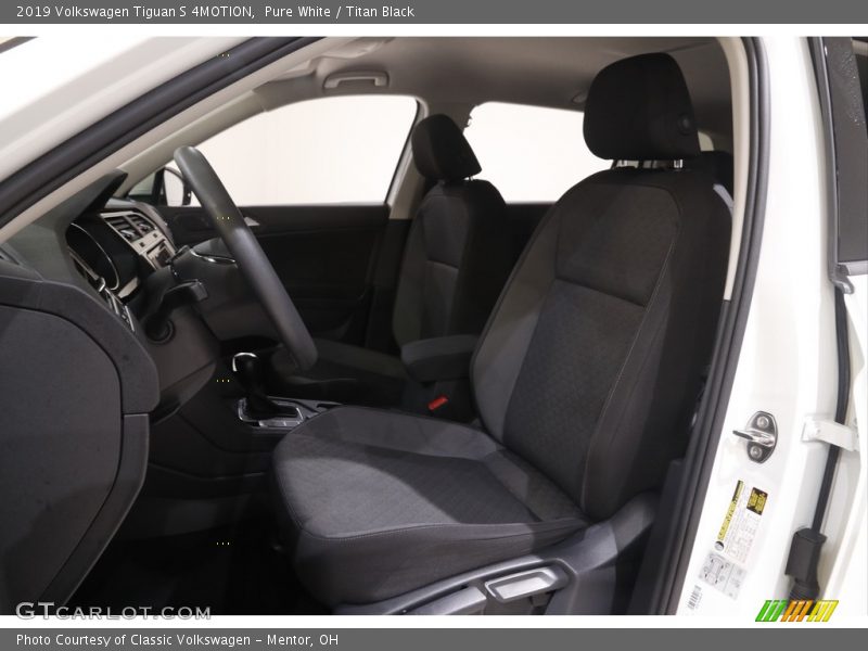 Pure White / Titan Black 2019 Volkswagen Tiguan S 4MOTION