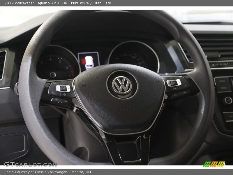 Pure White / Titan Black 2019 Volkswagen Tiguan S 4MOTION