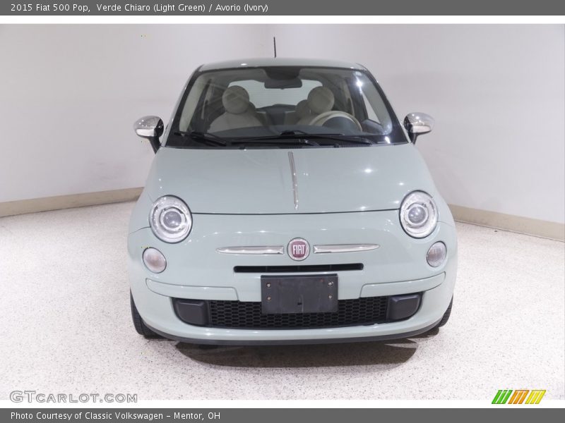 Verde Chiaro (Light Green) / Avorio (Ivory) 2015 Fiat 500 Pop
