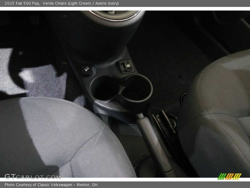 Verde Chiaro (Light Green) / Avorio (Ivory) 2015 Fiat 500 Pop