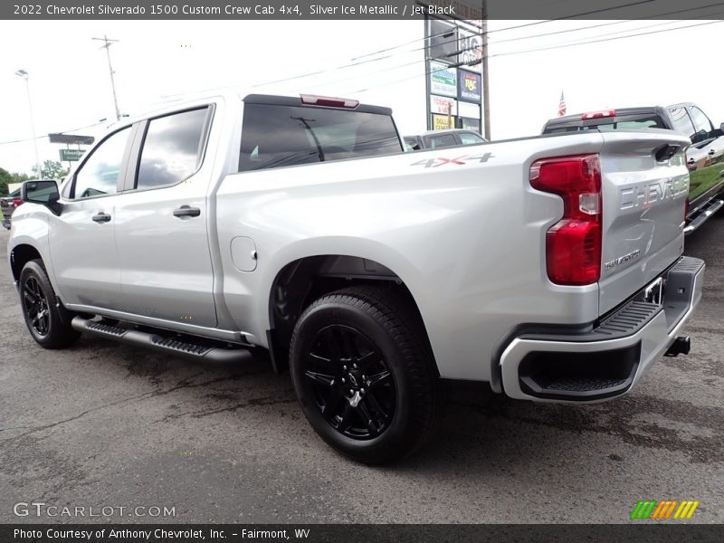 Silver Ice Metallic / Jet Black 2022 Chevrolet Silverado 1500 Custom Crew Cab 4x4