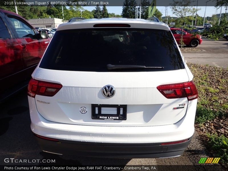 Pure White / Titan Black 2018 Volkswagen Tiguan S 4MOTION