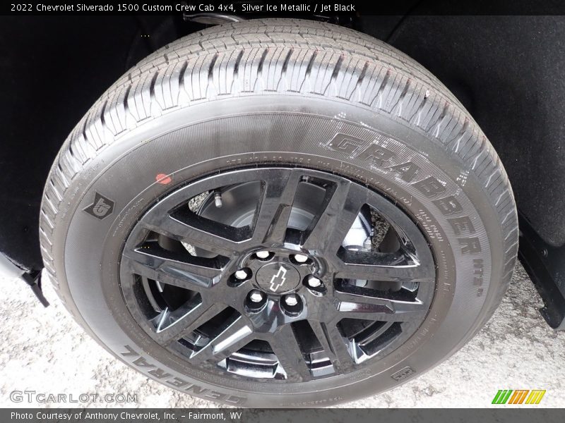 Silver Ice Metallic / Jet Black 2022 Chevrolet Silverado 1500 Custom Crew Cab 4x4