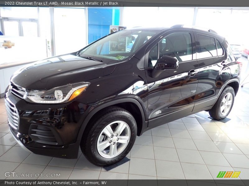 Mosaic Black Metallic / Jet Black 2022 Chevrolet Trax LT AWD
