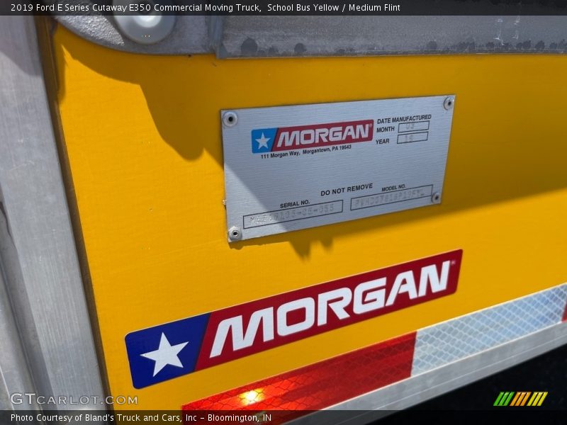 School Bus Yellow / Medium Flint 2019 Ford E Series Cutaway E350 Commercial Moving Truck