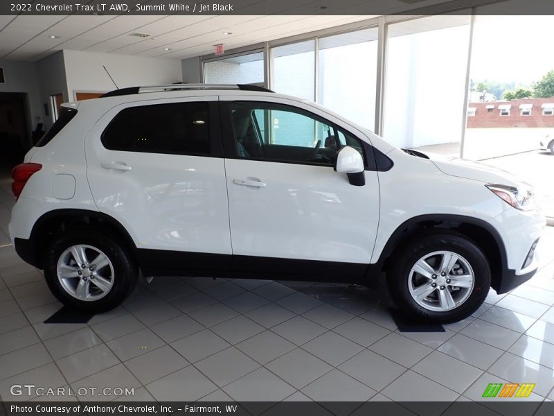 Summit White / Jet Black 2022 Chevrolet Trax LT AWD