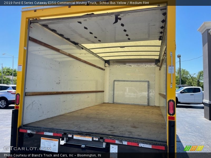 School Bus Yellow / Medium Flint 2019 Ford E Series Cutaway E350 Commercial Moving Truck