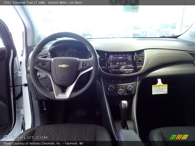 Summit White / Jet Black 2022 Chevrolet Trax LT AWD