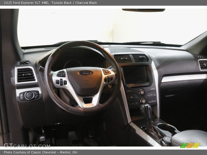 Tuxedo Black / Charcoal Black 2015 Ford Explorer XLT 4WD