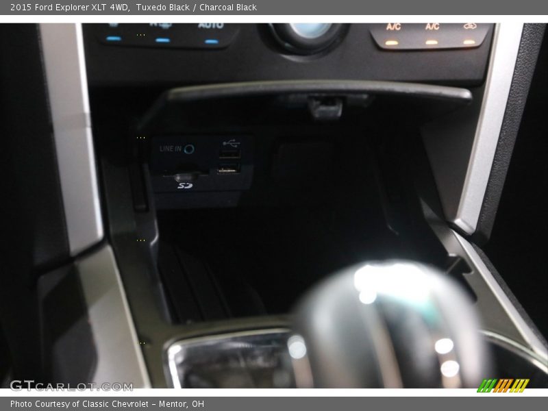 Tuxedo Black / Charcoal Black 2015 Ford Explorer XLT 4WD